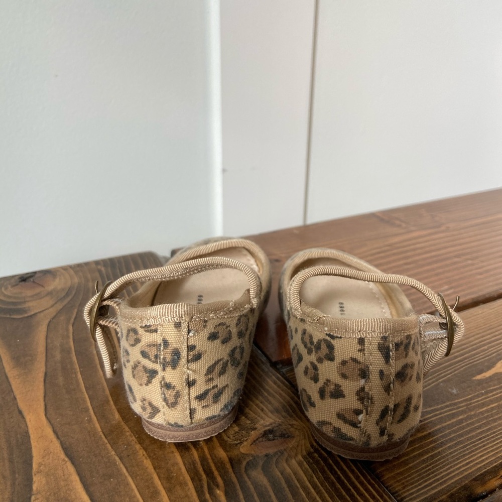Gap Leopard Print Girls Mary Jane Shoes - Picture 4 of 7
